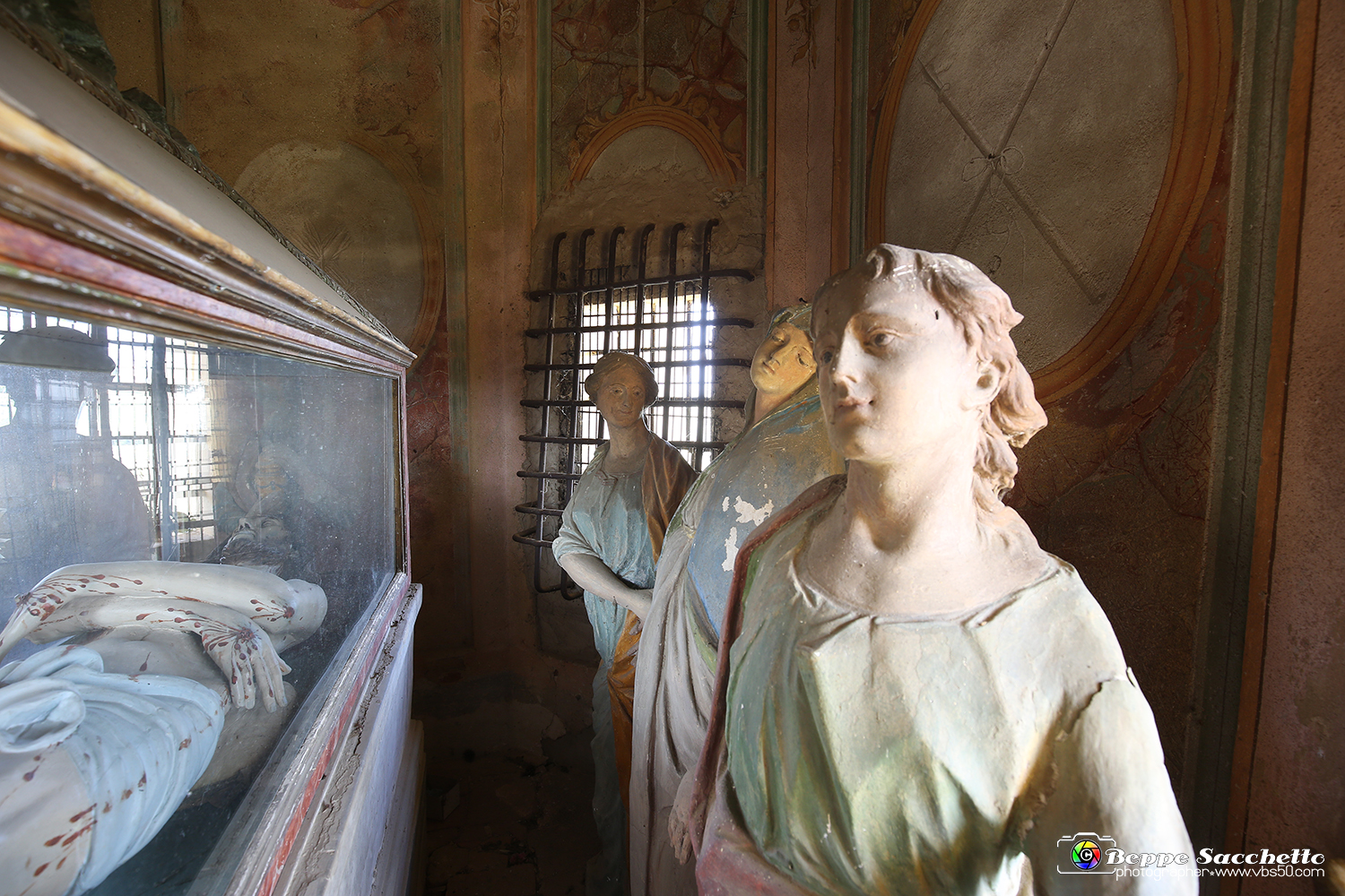 VBS_6814 - I Piloni della Via Crucis del Sacro Monte di Montà d'Alba.jpg